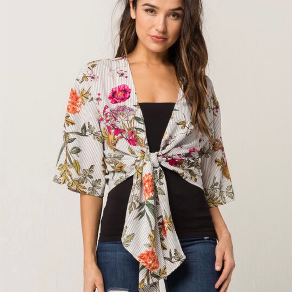 Ivy & Main Floral Stripe Kimono Sleeve Tie Front